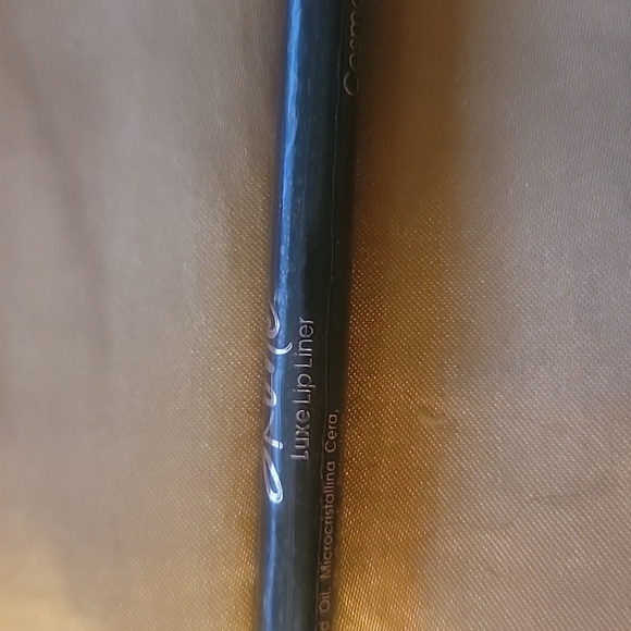 NEW Bundle of Products, Mini and Full Size - Lottie London, Benefit, NYX, Eleman - Picture 10 of 11